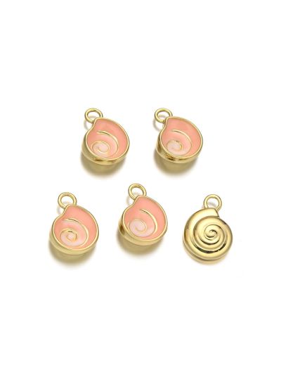 Dije Latón Dorado Charm 12mm Concha Espiral Esmalte Rosa. Venta por Unidad