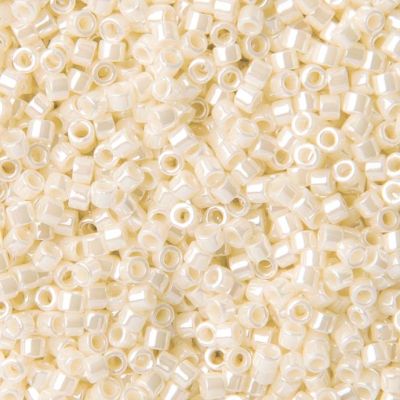 Miyuki Delica® N.11 Opaco Marfil Luster (DB1900)