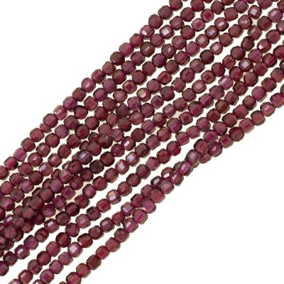 Cubo Facetado Granate Natural 2.5mm. Sarta por 20cm