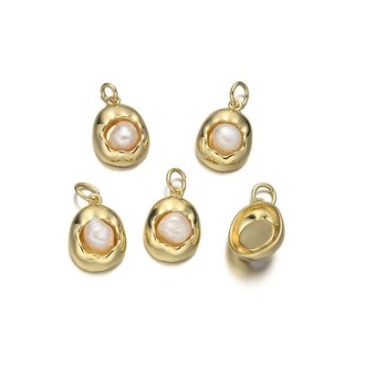 Dije Latón Dorado Charm 12mm Ovalo con Perla Cultivada AAA e-coating. Venta por Unidad