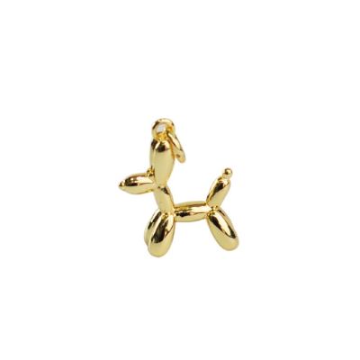 Dije Charm Latón Perro Globo Argolla 18mm Dorado AAA e-coating W5211. Venta por Unidad