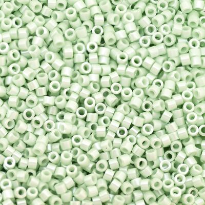 Miyuki Delica N.11 Ceylon Verde Menta (DB1536-1).