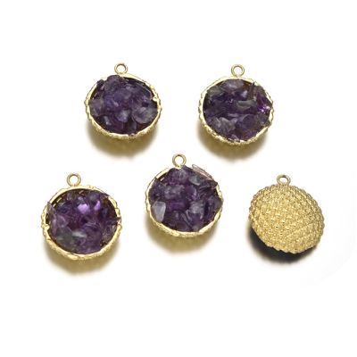 Pendiente Dije 20mm Chips Amatista Base Dorada. Venta por Unidad