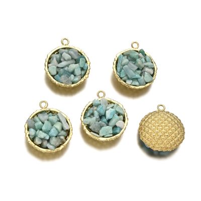 Pendiente Dije 20mm Chips Amazonita Base Dorada. Venta por Unidad