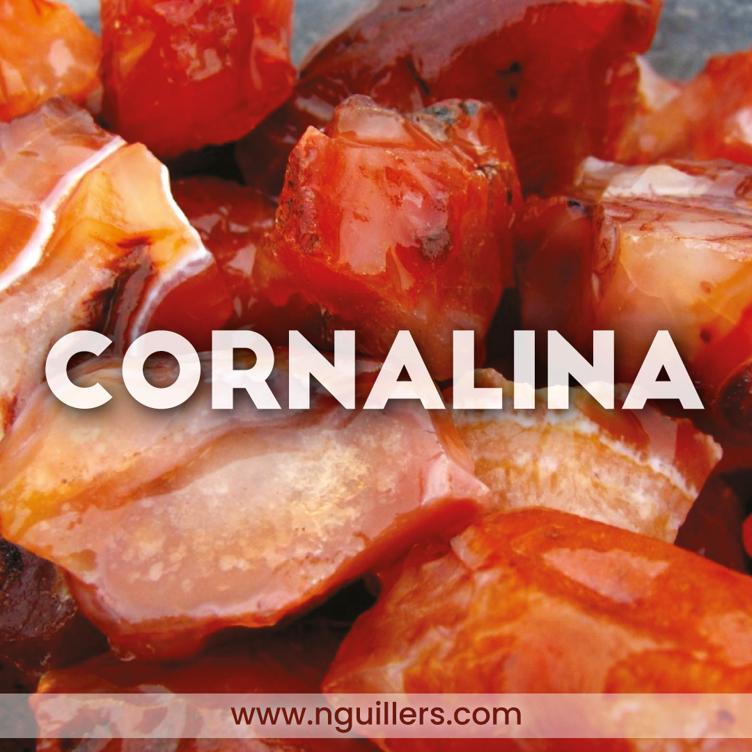 Cornalina: La piedra de la vitalidad y su impacto en la bisutería contemporánea